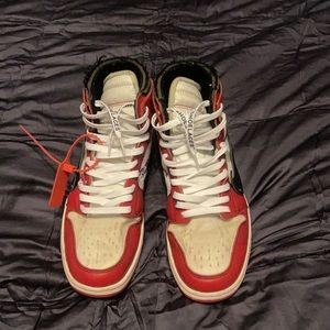 Off white Jordan Chicago’s